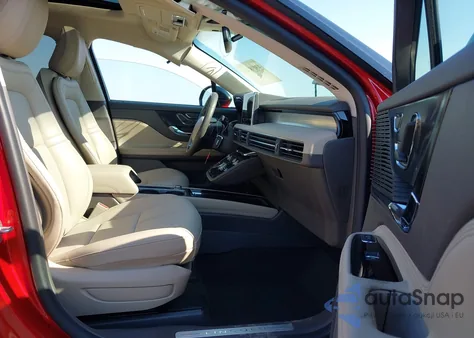 2021 Lincoln Corsair Standard z USA, uszkodzony, nr VIN 5LMCJ1C91MUL02754